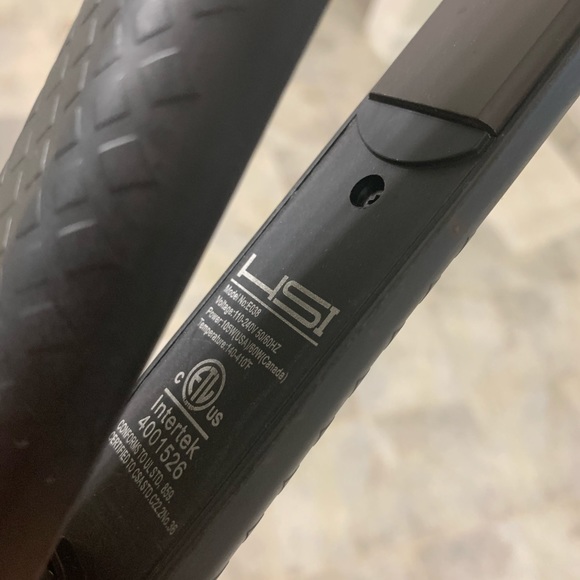 1 Inch Hair Straightener - Picture 3 of 3